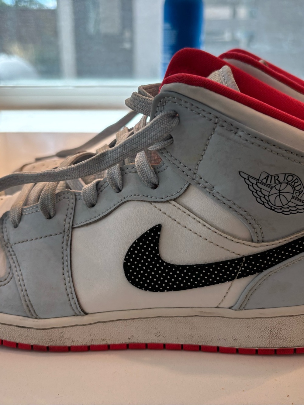 Nike Air Jordan 1 Mid GS Half Blue Polka Dot Swoosh 555112-400.